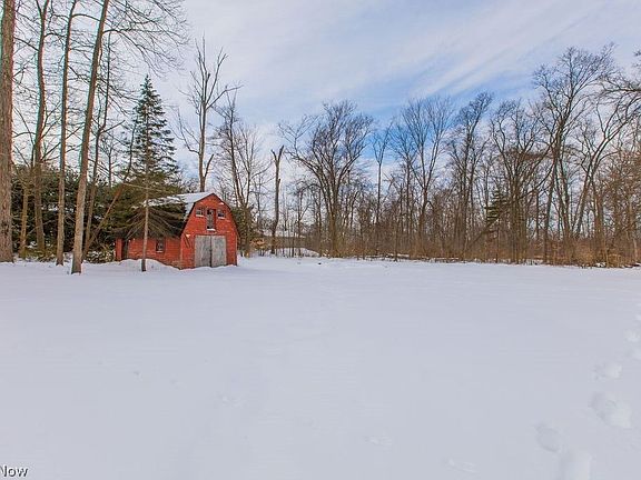 2nd image of 4566 Windfall Rd