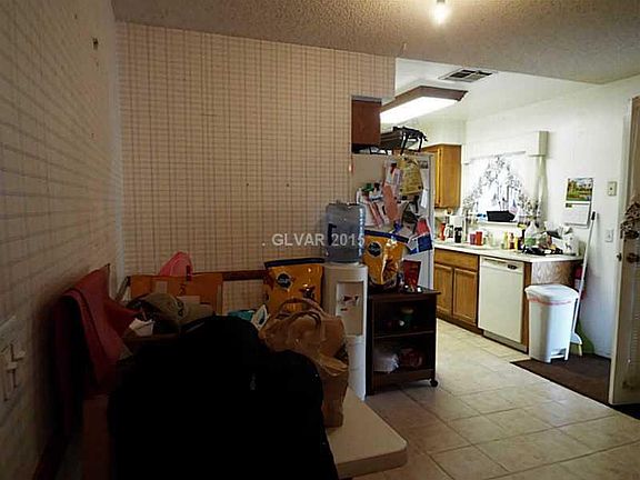 3rd image of 5780 Vecinos Ln