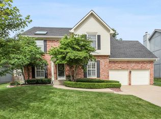 12124 Beverly St, Overland Park, KS 66209