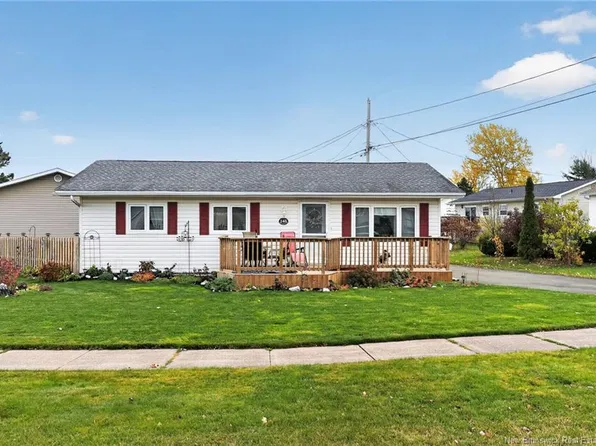 145 Satinwood Dr, Moncton, NB E1G 1C3