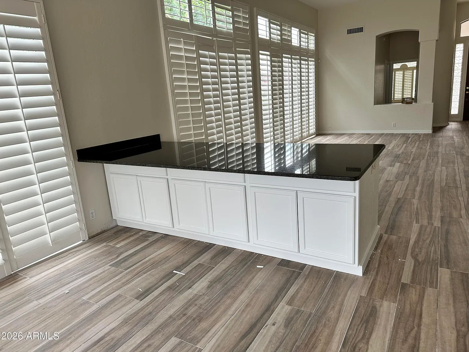 2 bed, 2.0 bath, 1888 sqft, $4,500 — Photo 3