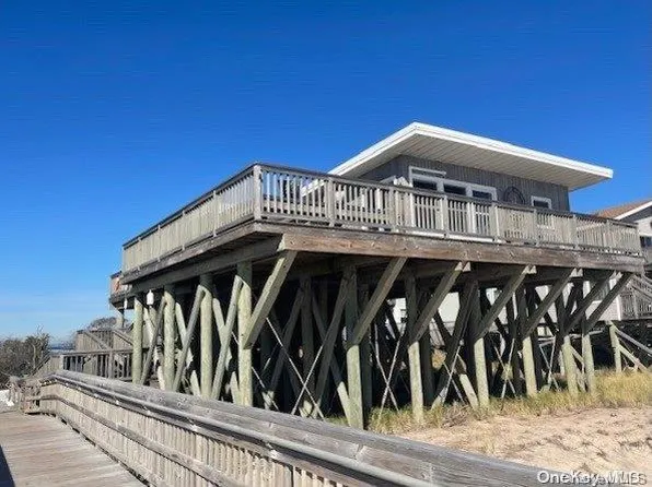 1 Seajay Walk, Davis Park, NY 11772