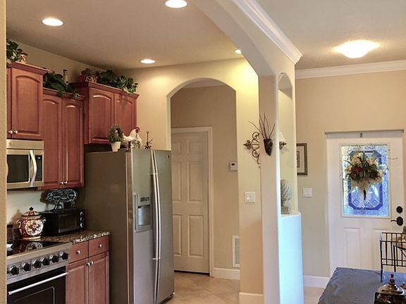 3rd image of 111 Lincoln Ave