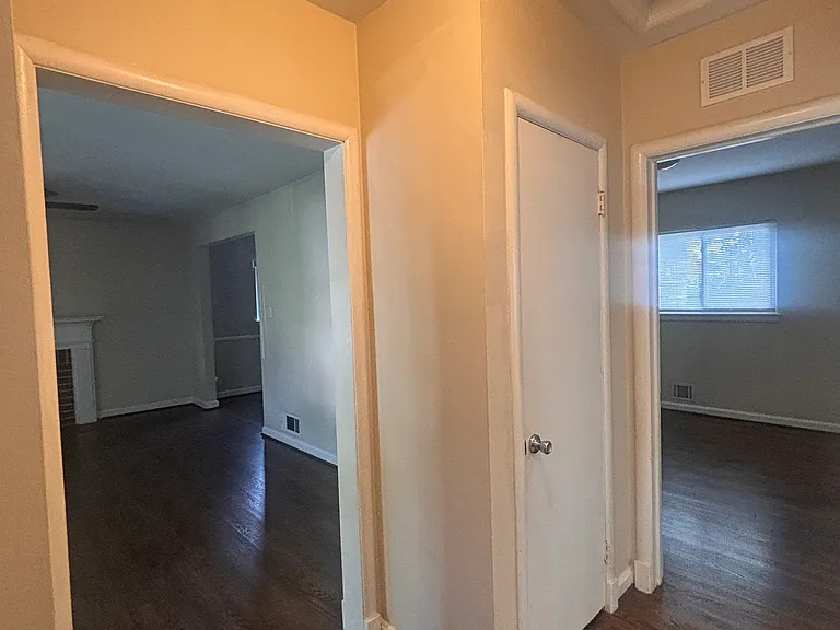 11203 Dodson Ln — Photo 17
