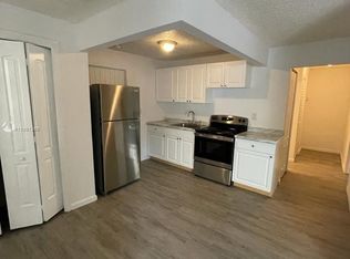 7230 NW 3rd St #4, Miami, FL 33126