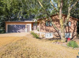 1121 S Splitrock Blvd, Brandon, SD 57005