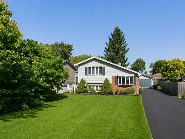 524 Redwing Dr, Round Lake Beach, IL 60073