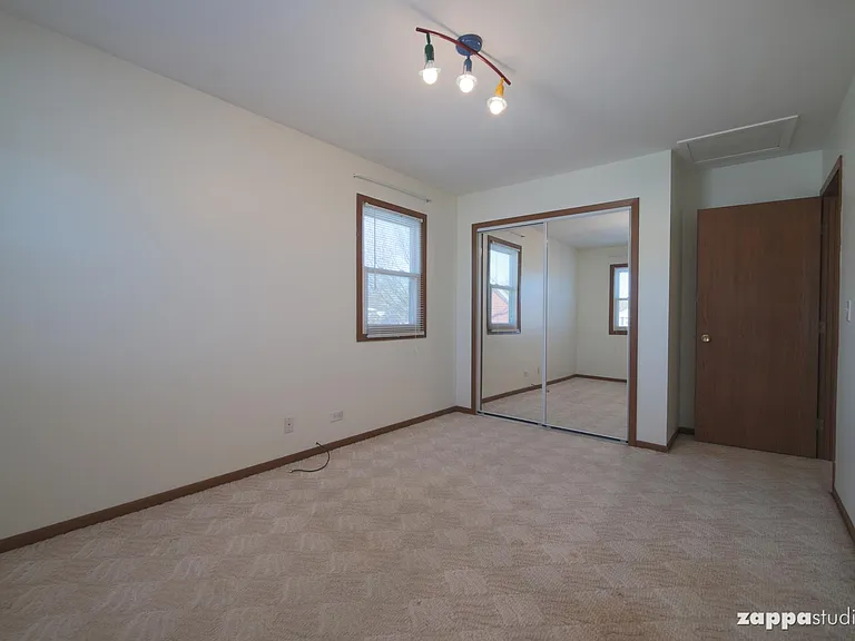 2705 Laurel Ct — Photo 12