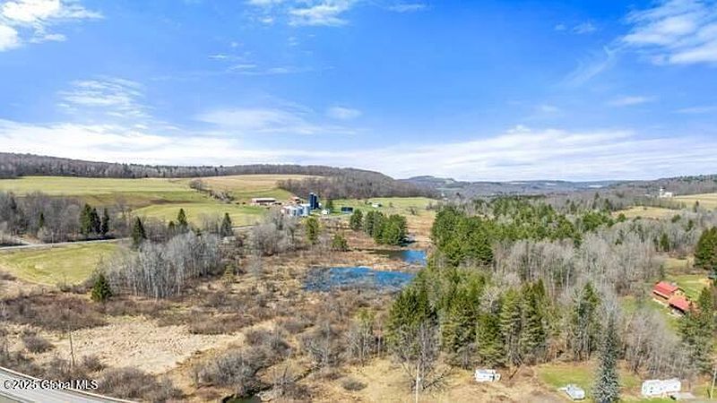 4th image of 1776 County Rd 17