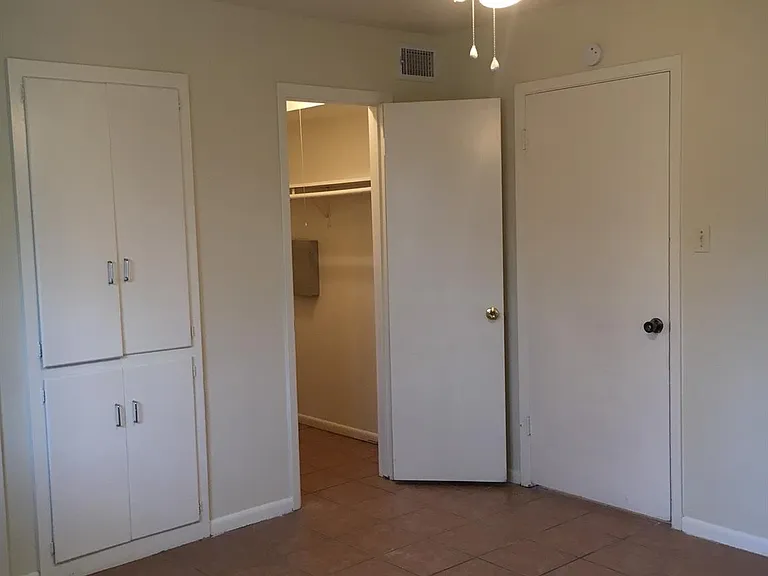 5213 Joe Sayers Ave #6 — Photo 5