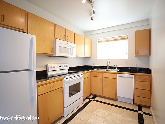 4th image of 795 8th Ave APT 306