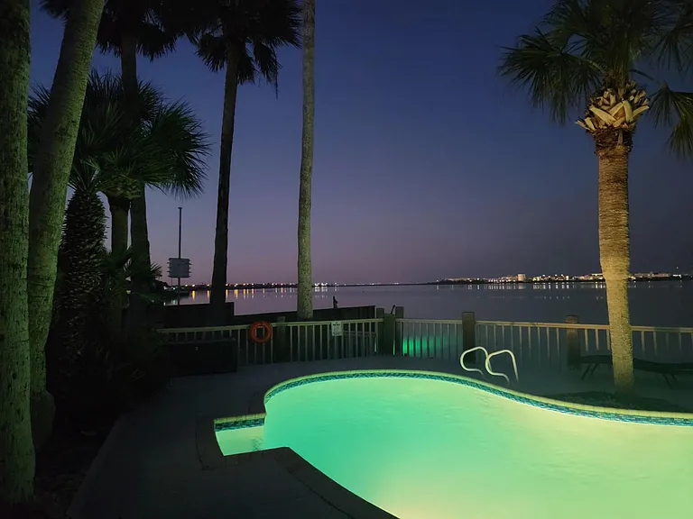1350 Sandpiper Dr — Photo 1