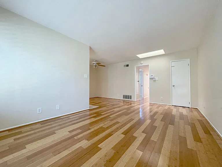 2414 Richmond Way — Photo 3