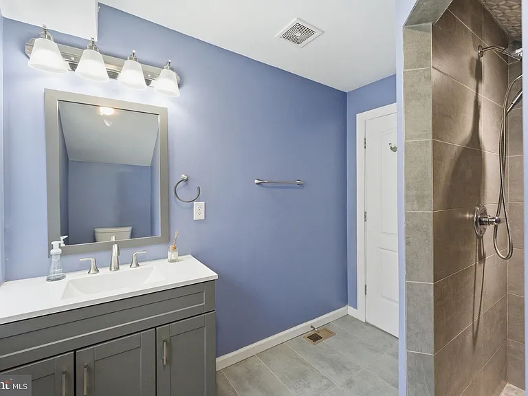 517 Lebaum St SE — Photo 34