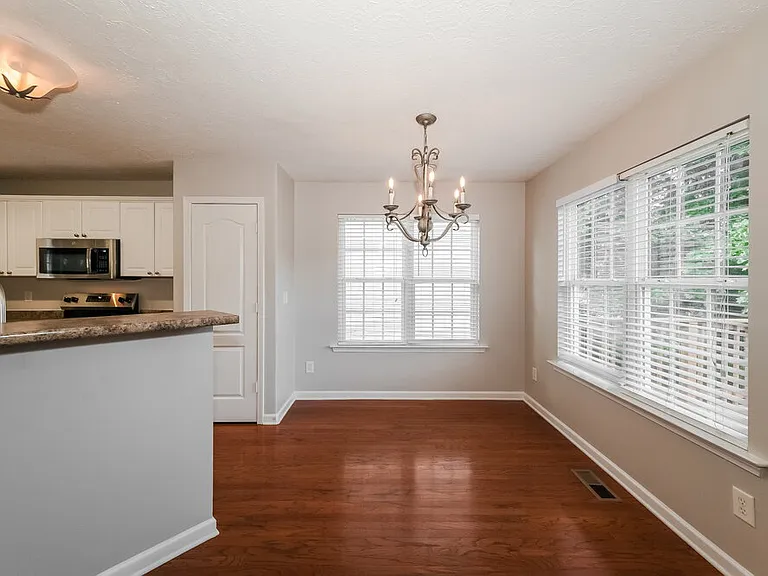 4032 Pineorchard Pl — Photo 6
