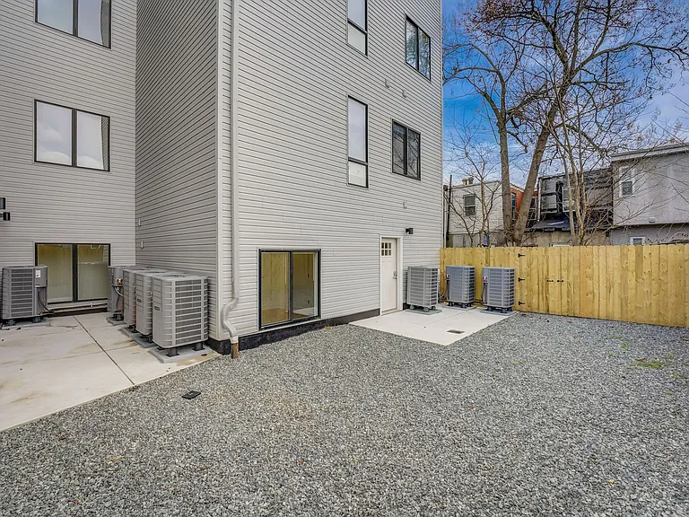 Nova Commons - 4200 Landcaster Ave — Photo 37
