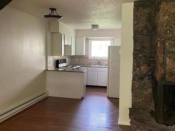 4th image of 475 Aspen Dr Unit 2