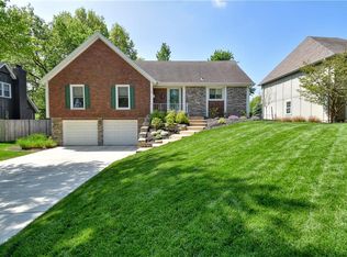11121 W 99th Pl, Overland Park, KS 66214