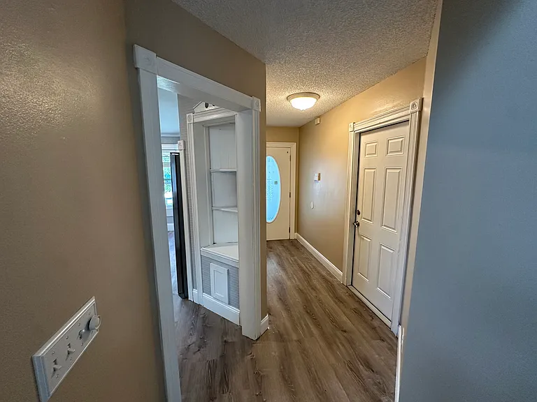1724 Chatham Cir — Photo 22