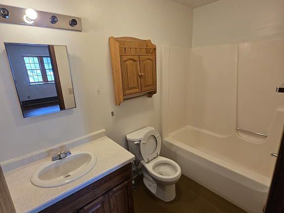 5th image of 201 W South Railroad St #203