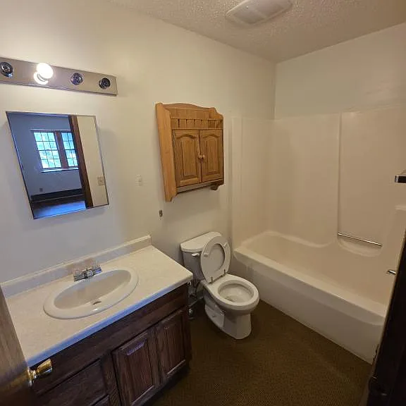 201 W South Railroad St #203 — Photo 5