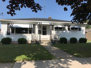 1410 S 24th St, Manitowoc, WI 54220