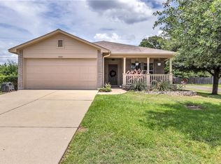 15135 Faircrest Dr, College Station, TX 77845