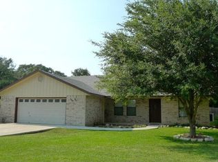 150 Twin Oak Rd, Seguin, TX 78155