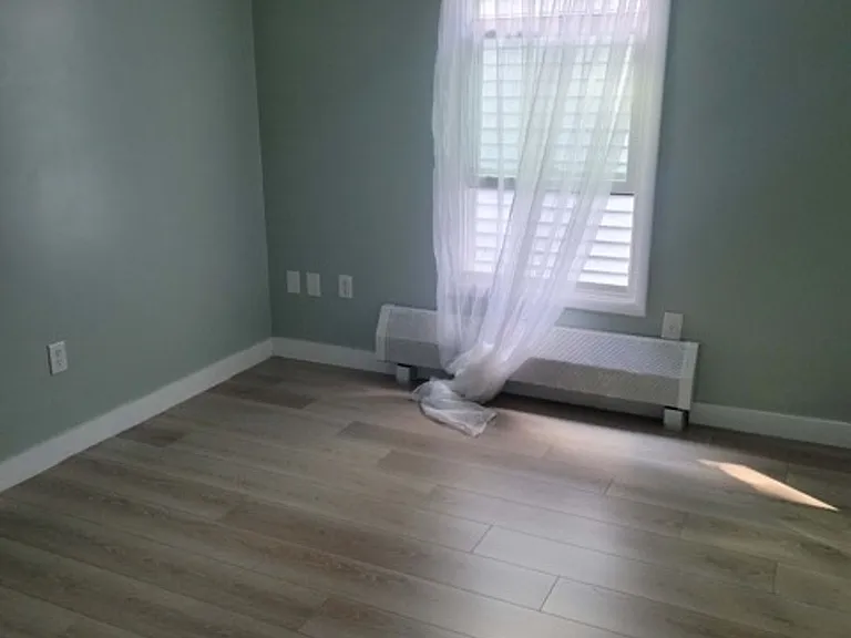 190 Dwight St — Photo 10