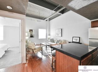 105 N 31st Ave APT 807, Omaha, NE 68131