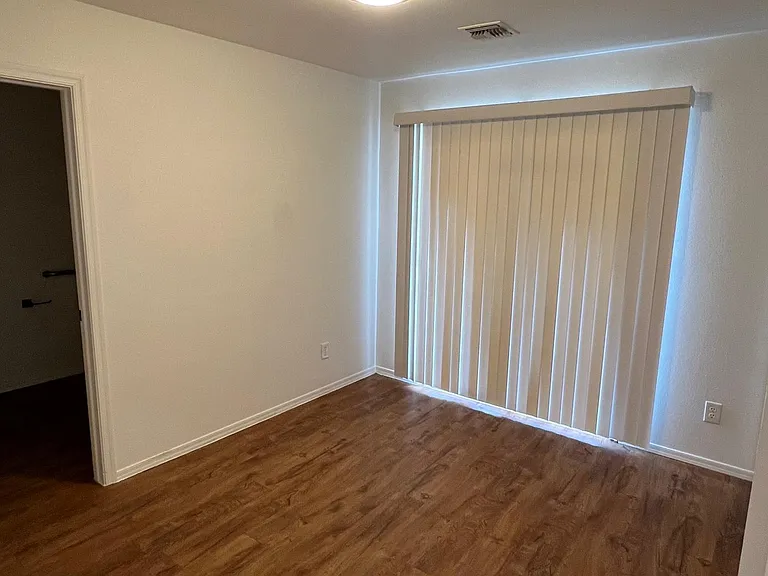 222 W Roger Rd #1 — Photo 11