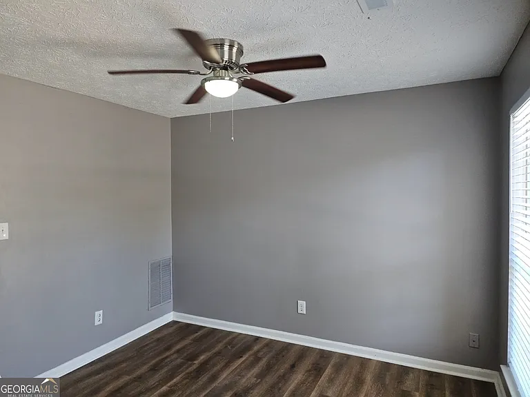 218 Preston Cir — Photo 11