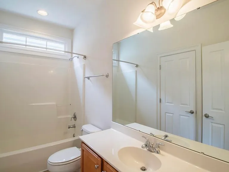 332 Highland Point Dr — Photo 24
