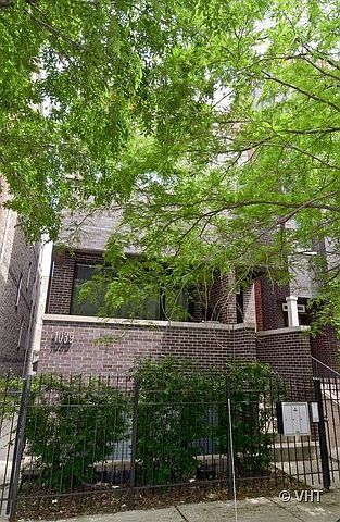 1st image of 1039 N Marshfield St #C