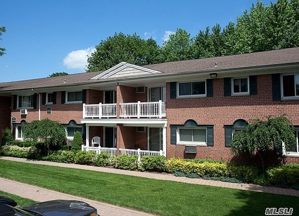 1st image of 675 Conklin St APT 27A