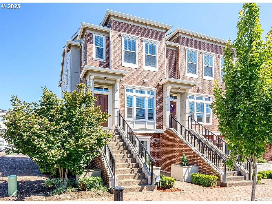 11469 SW Mont Blanc St photo 1