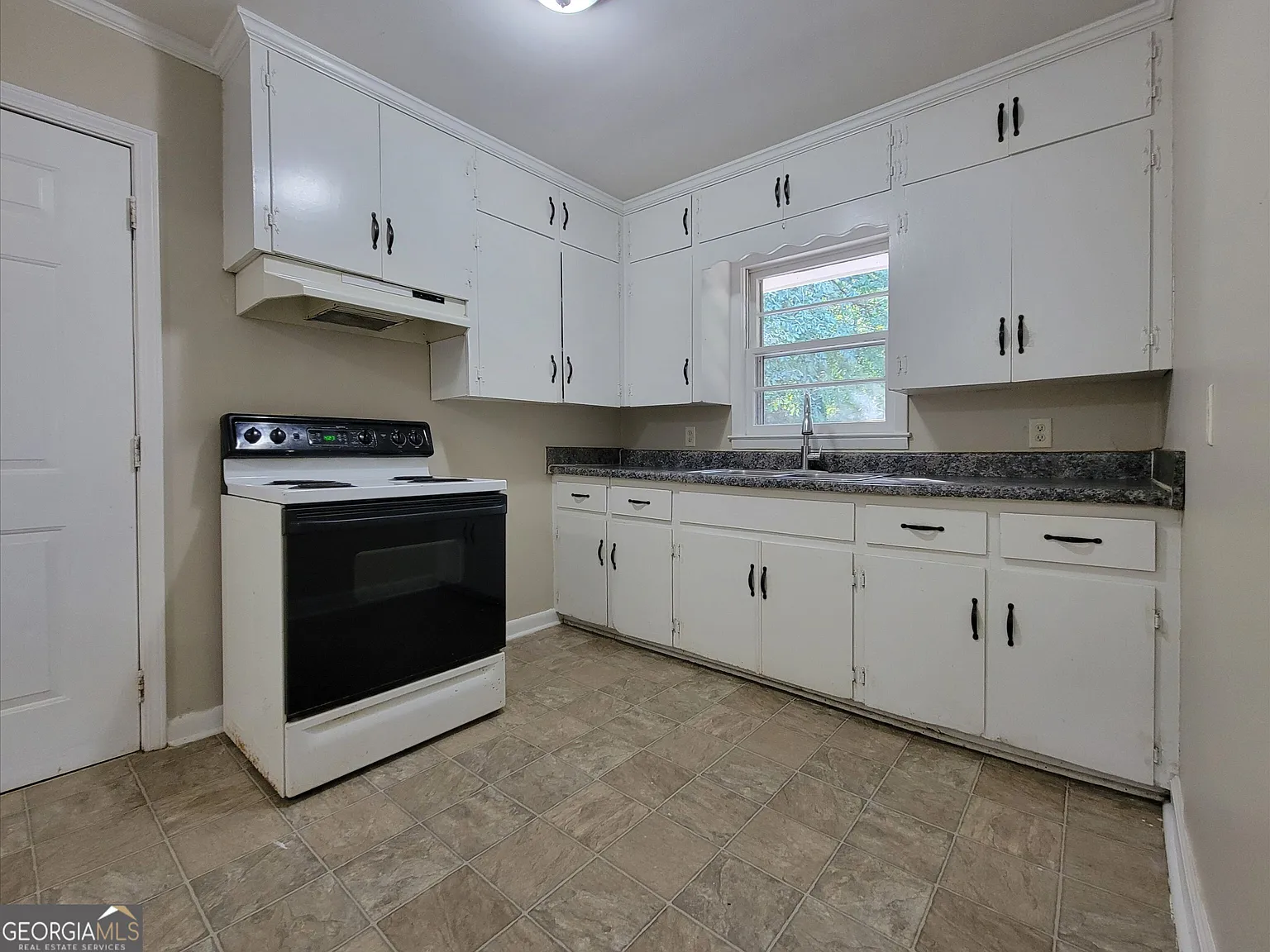 2 bed, 1.0 bath, 1002 sqft, $1,425 — Photo 4