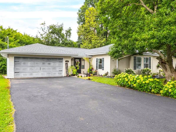 340 Hawthorne Cir, Creve Coeur, IL 61610