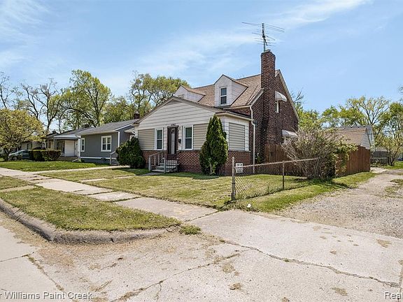 2nd image of 12740 Sidonie Ave