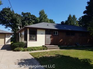 N8582 N Shore Rd, Menasha, WI 54952