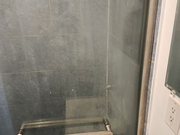 5th image of 152 Shrode Ave
