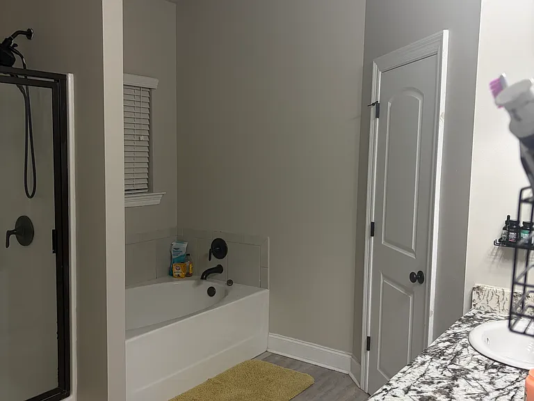 278 King George Dr — Photo 16