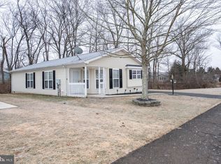 642 Silverwind Ct E #E, New Hope, PA 18938
