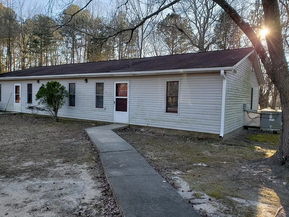 20 Pine Dr #A