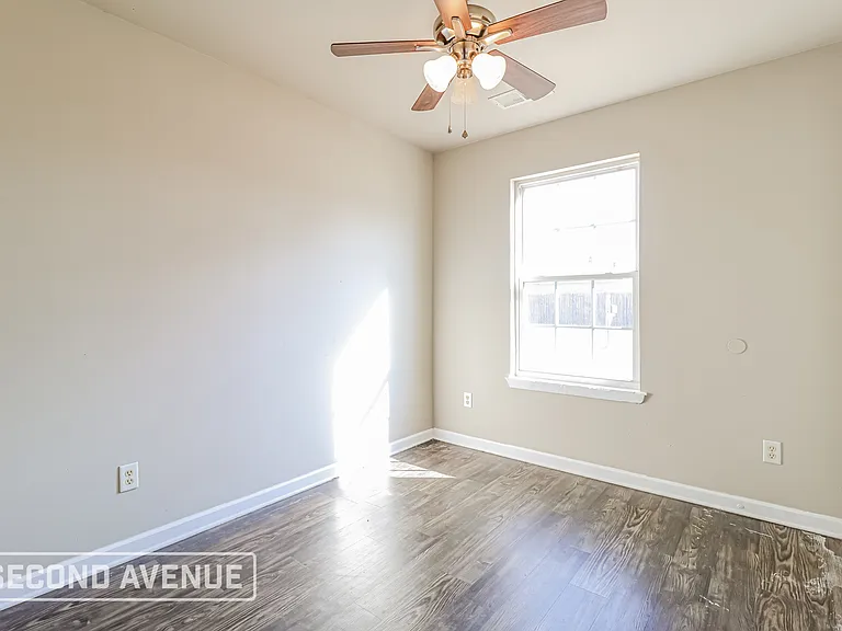 203 Glen Oaks Dr — Photo 16