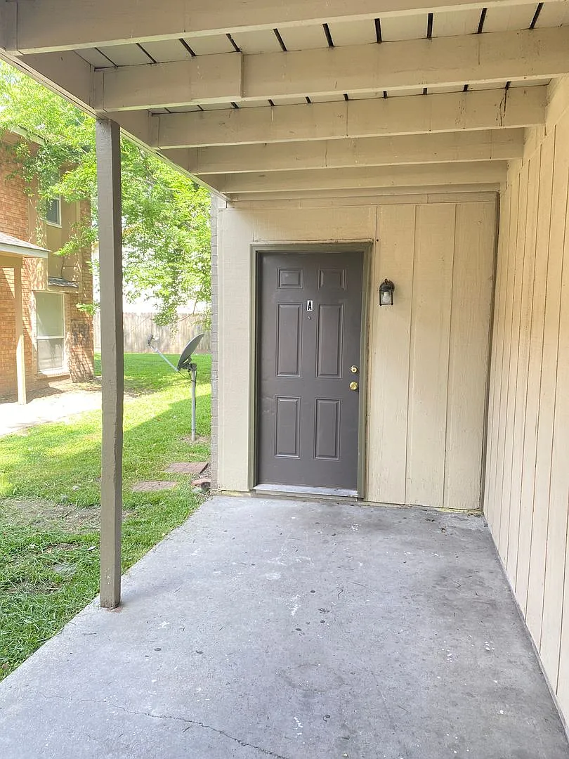 G 1346 Jade Ave — Photo 1