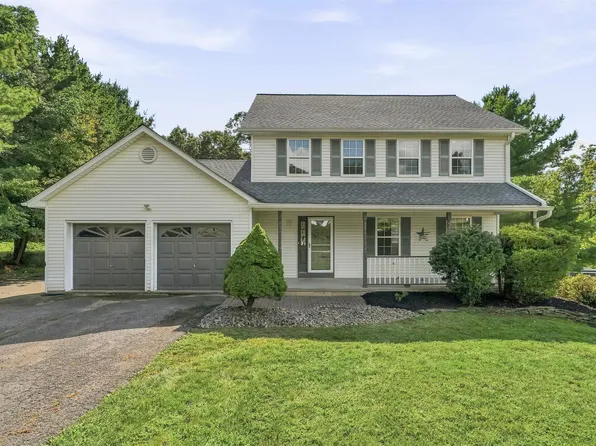 35 Cunningham Dr, Monroe, NY 10950