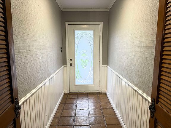 2nd image of 9760 Broun St