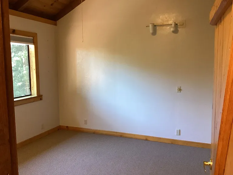 1920 Redwood Dr — Photo 19