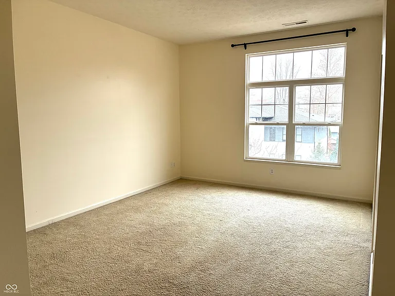 420 W Main St — Photo 22